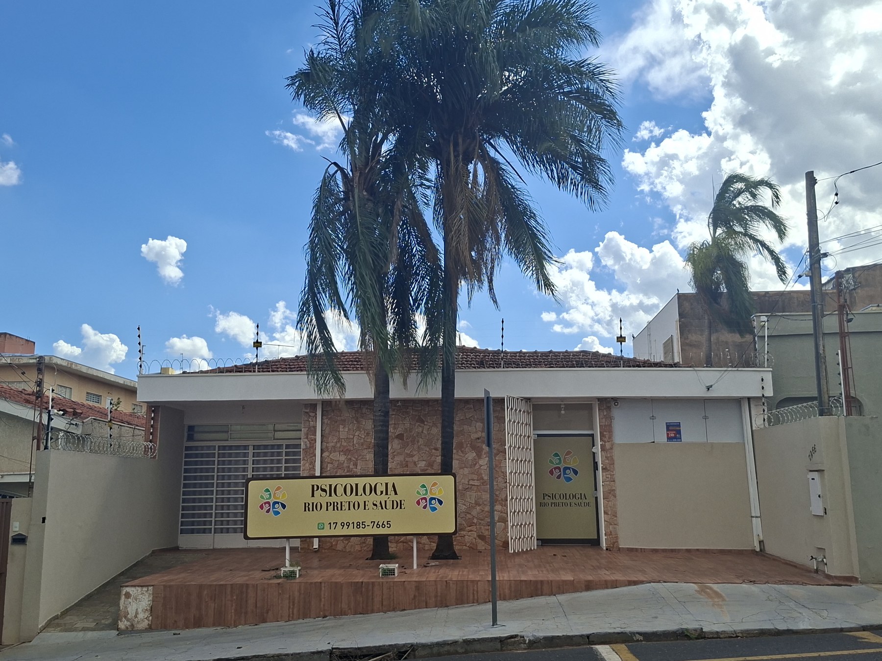 Fachada do consultório em São José do Rio Preto